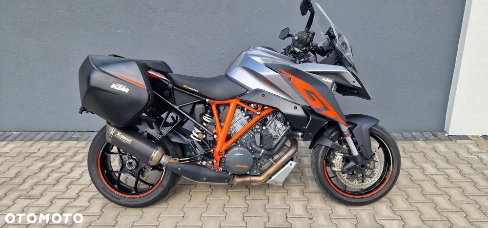 KTM Super Duke - 1