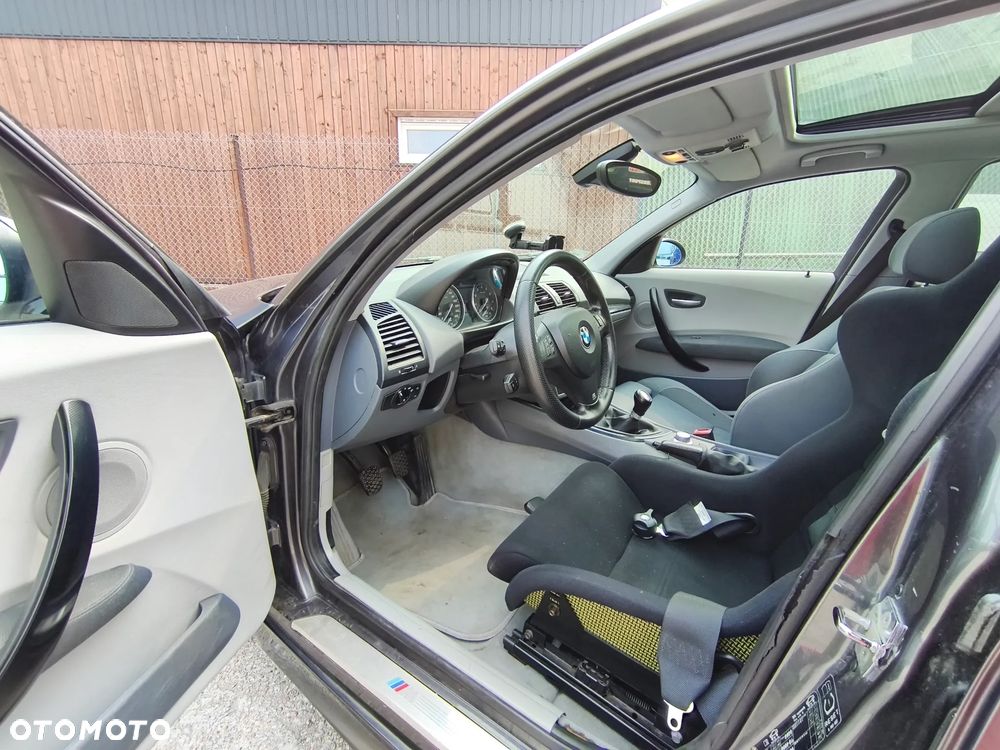 BMW Seria 1 130i - 12