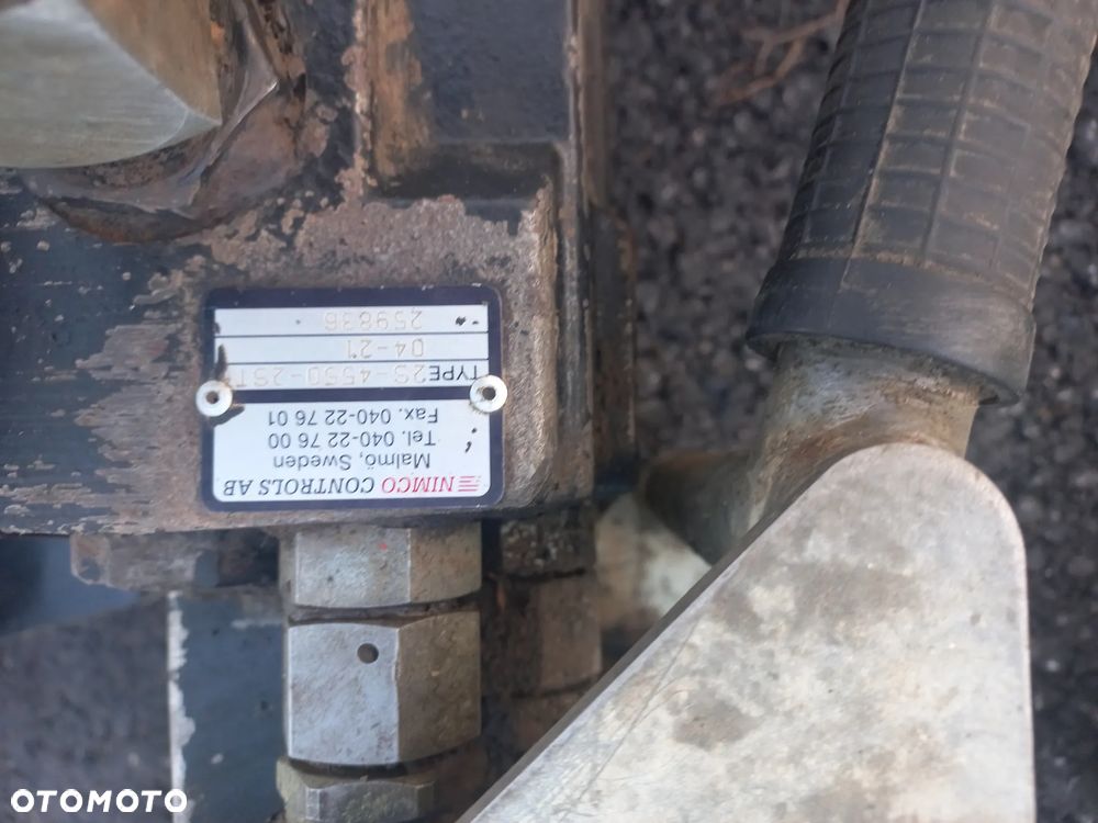 Rozdzielacz Hydrauliczny szybko złącze MAILLEUX SDM 143/2-PM SZYBKOZŁĄCZE do tura zawór sterujący 2S-4550-2ST, dcm142/2,TRIMA MULTI-DOC,KASETA,Ładowacz czołowy,stoll,manip,multizłącze,klamra, TUR FAUCHEUX PRESTIGE 120 F2 - 6