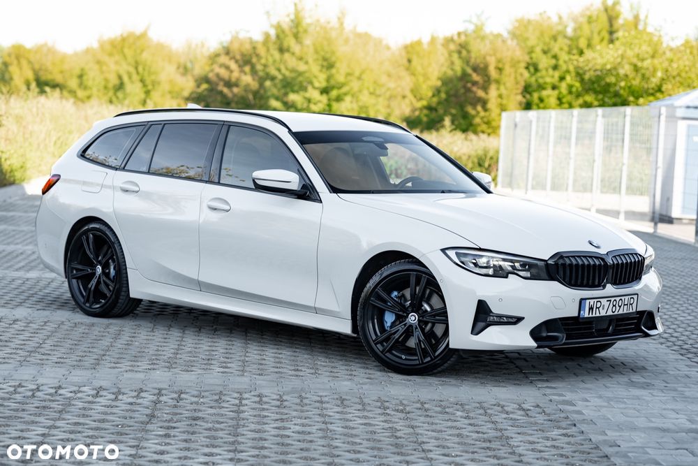 BMW Seria 3 330d xDrive M Sport - 2