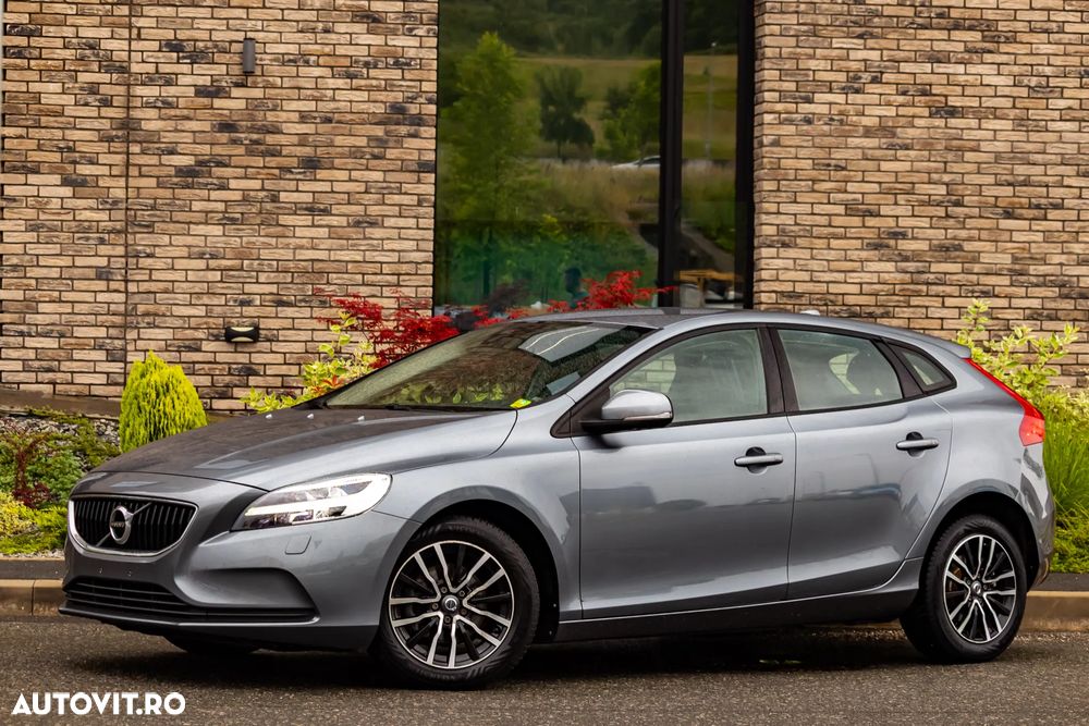 Volvo V40 D2 Momentum - 2