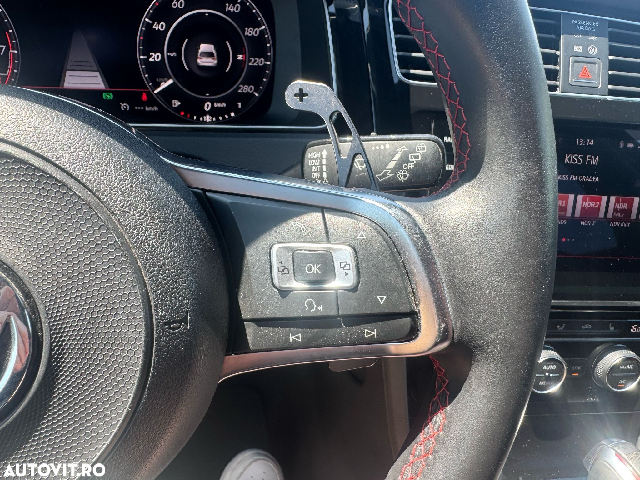 Volkswagen Golf 2.0 TSI DSG GTI Performance - 13