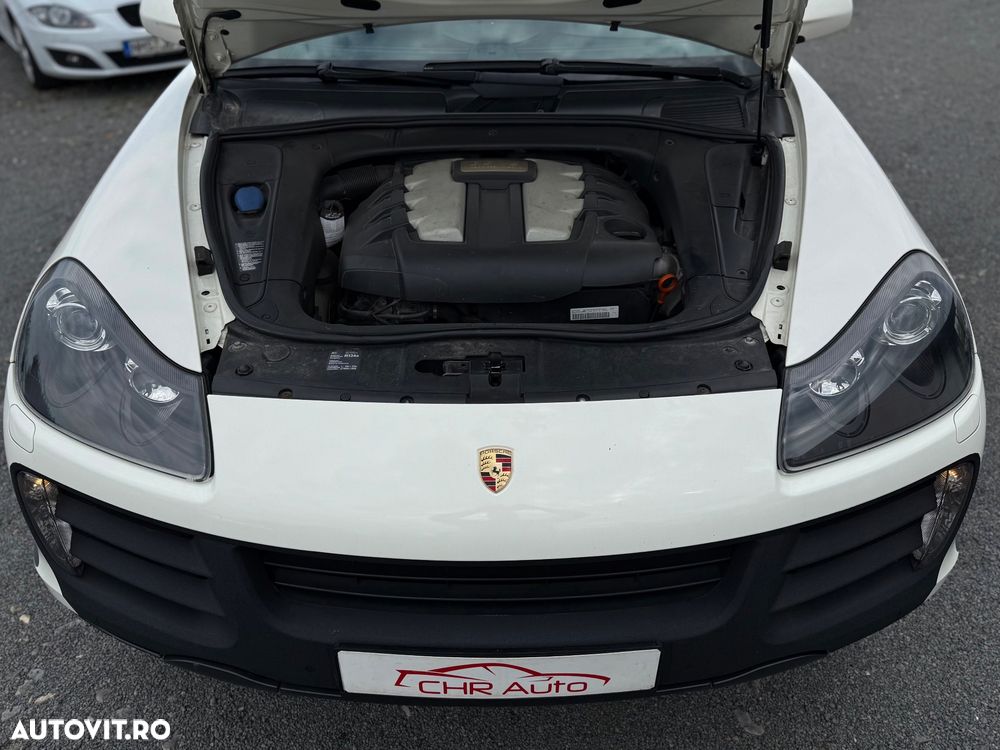 Porsche Cayenne - 23