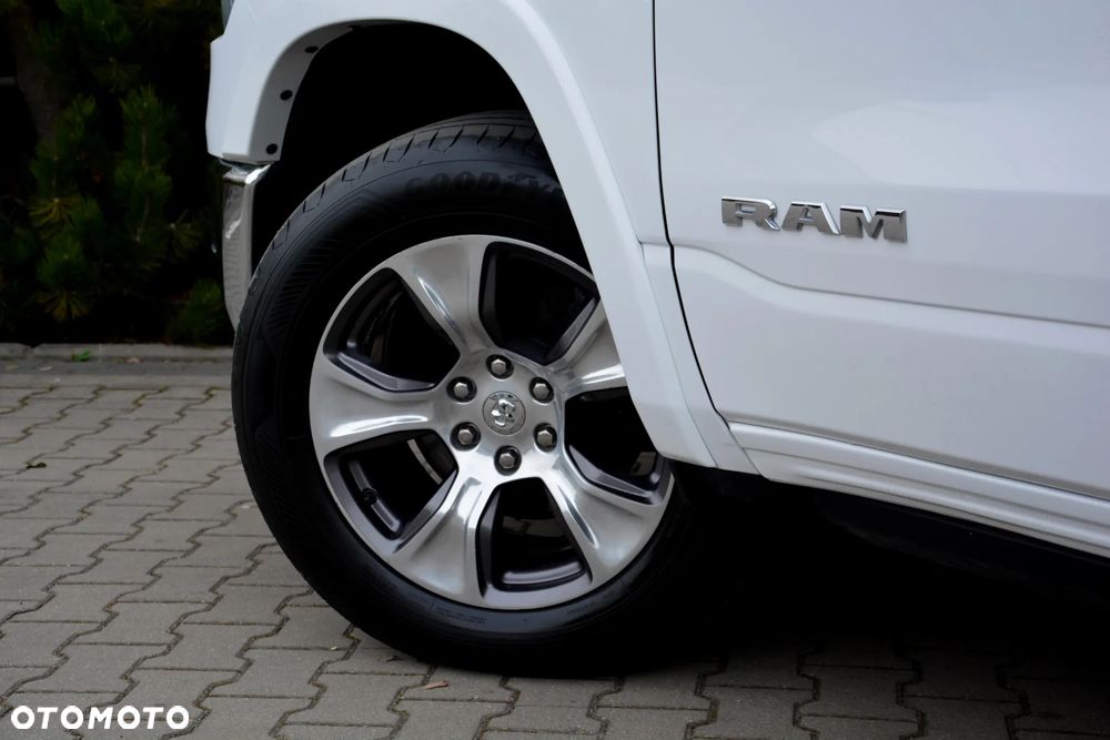 Dodge RAM - 12