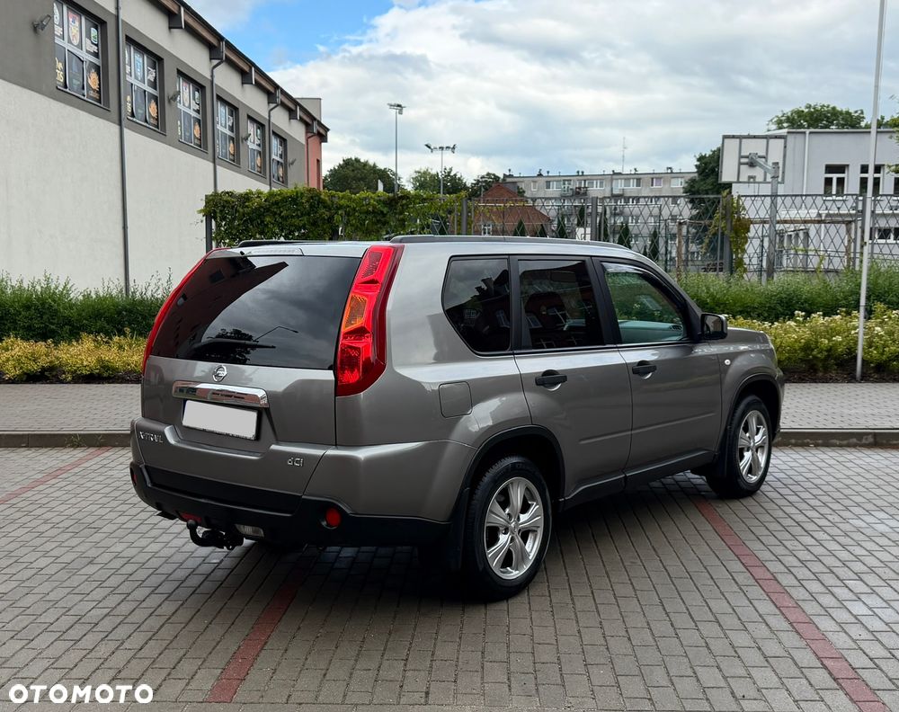 Nissan X-Trail 2.0 dCi XE - 2