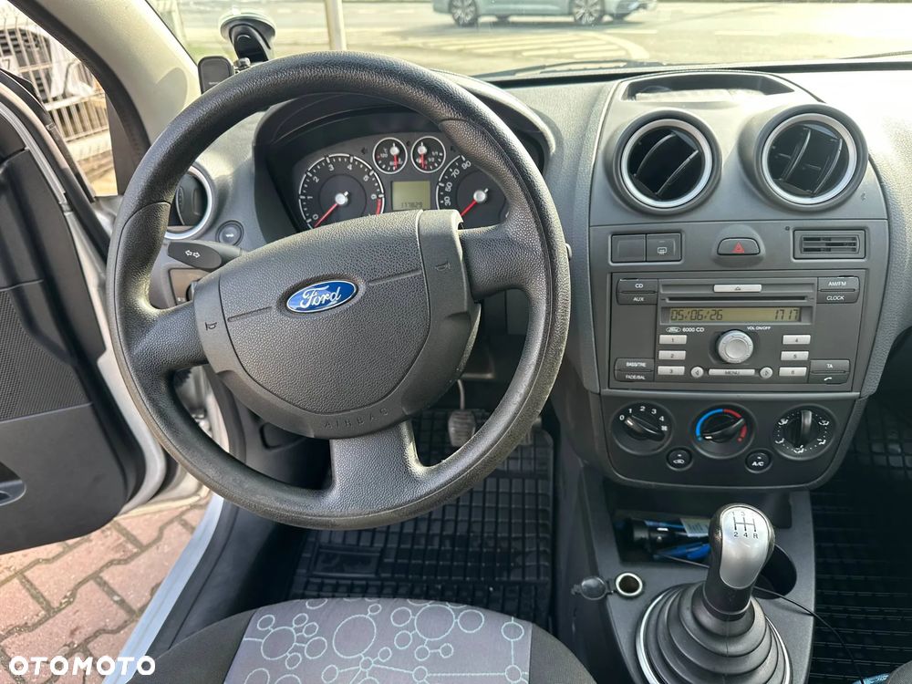 Ford Fiesta - 4