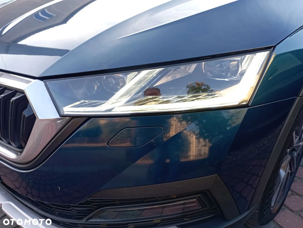 Skoda Octavia 2.0 TDI 4x4 Scout DSG - 33