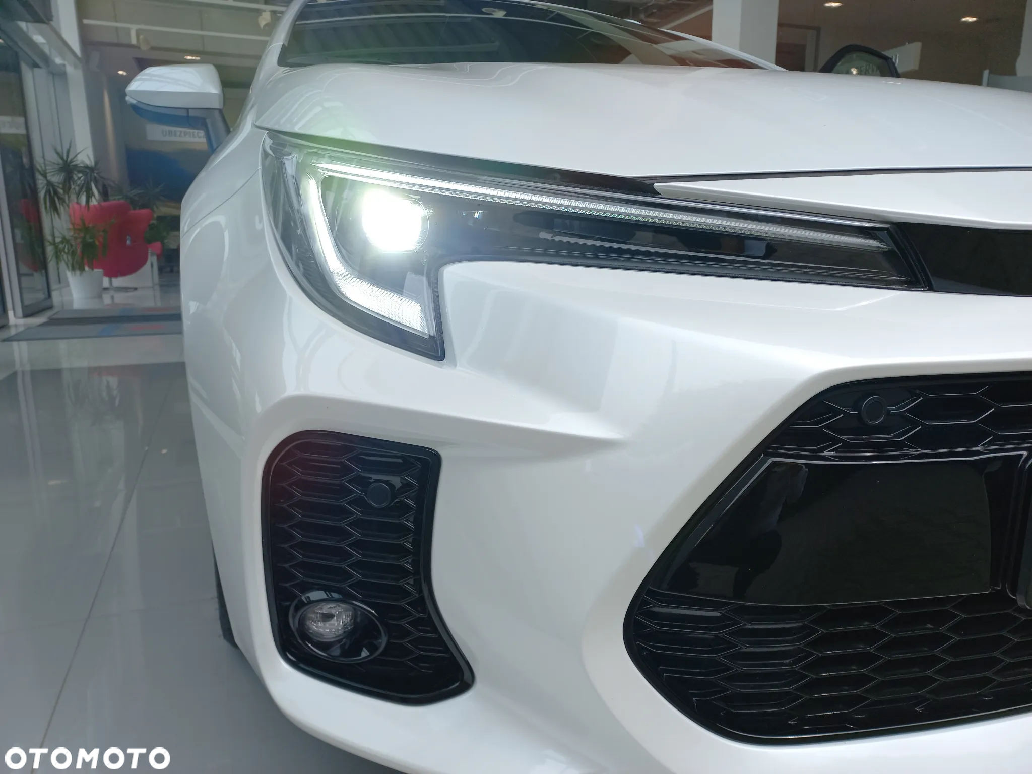 Suzuki Swace 1.8 Hybrid Elegance CVT - 10