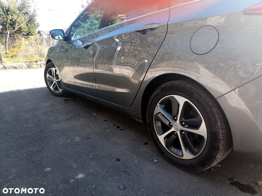 Hyundai i30 1.6 CRDi Classic + - 2