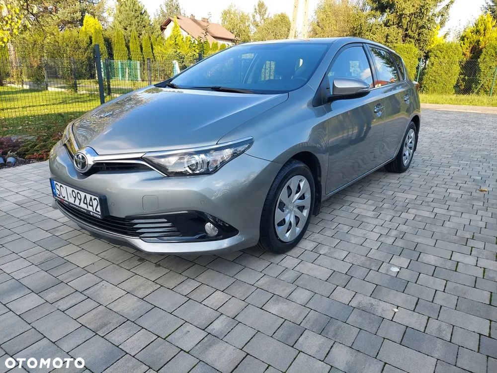Toyota Auris 1.6 Premium - 2