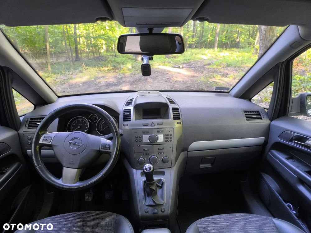 Opel Zafira - 13