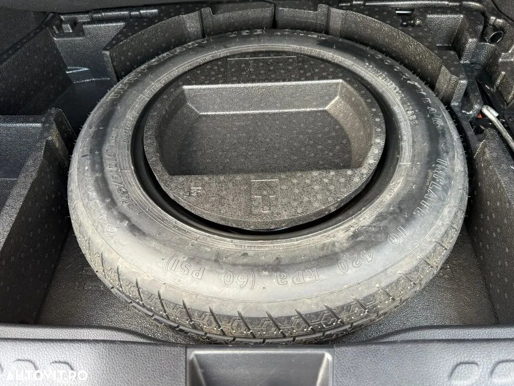 Toyota C-HR - 12