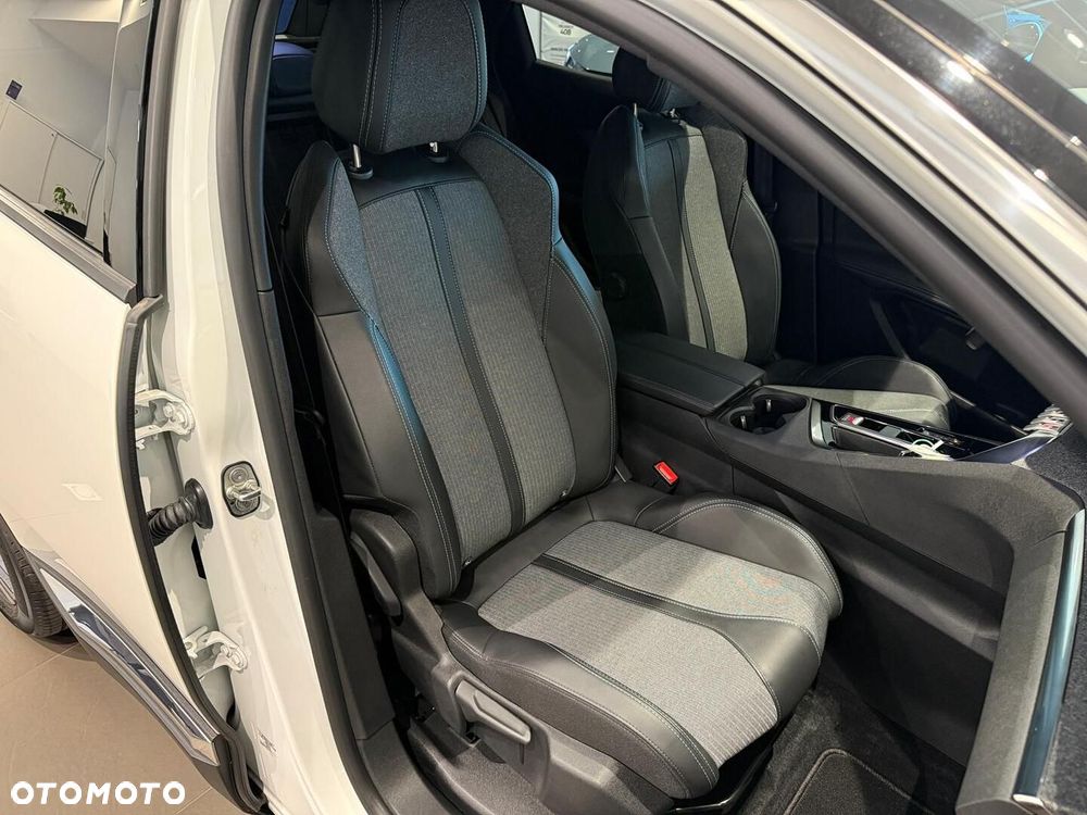 Peugeot 3008 1.2 PureTech GPF Allure S&S EAT8 - 25