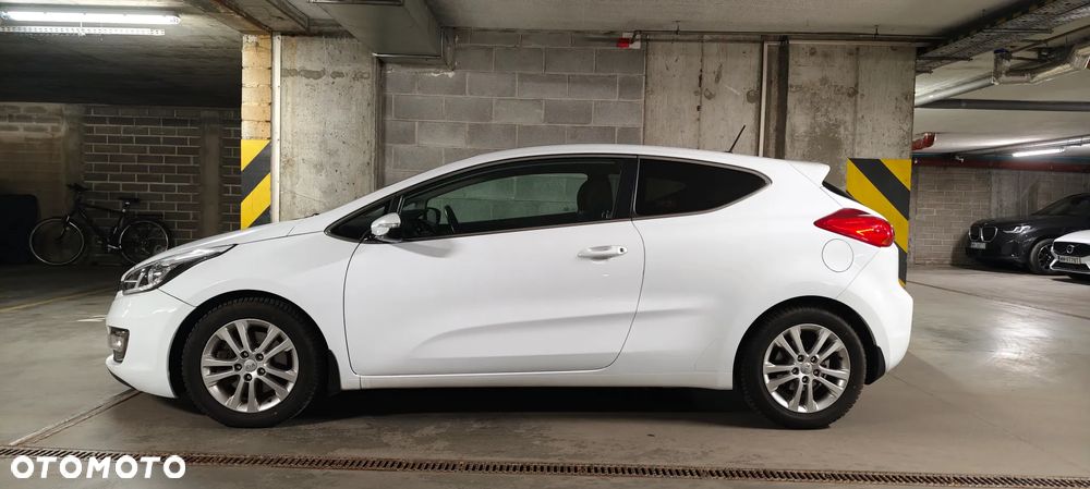 Kia ProCeed - 13