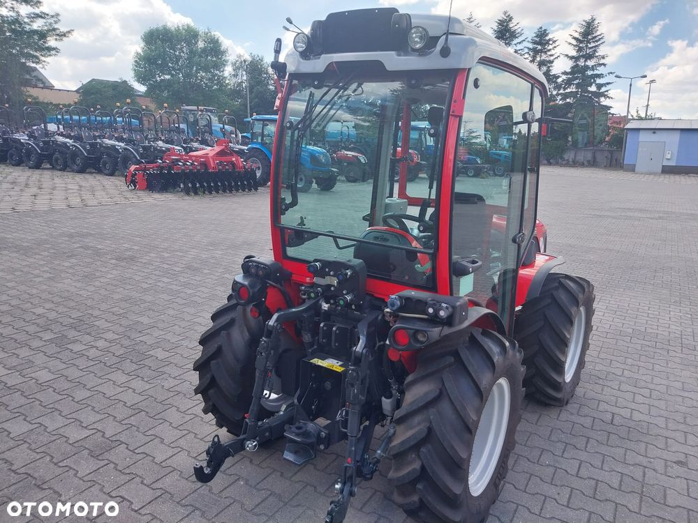 ANTONIO CARRARO TRX 5800 YANMAR 51,5KM Obracany kokpit i fotel 4 cylindry 2091cm3 - 6