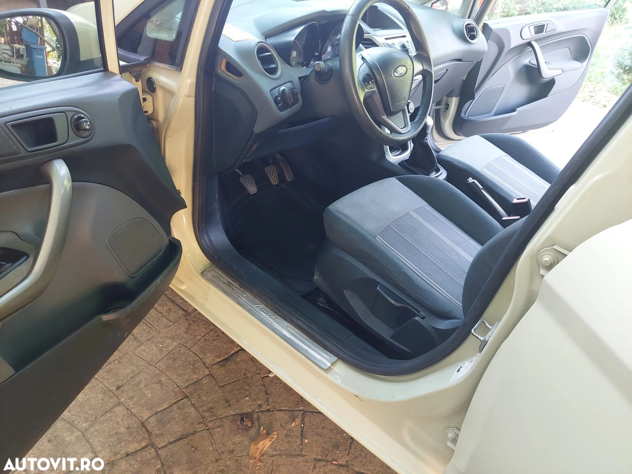 Ford Fiesta 1.25i Trend - 9
