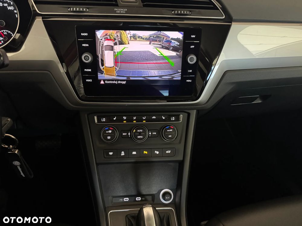 Volkswagen Touran 2.0 TDI SCR DSG Comfortline - 19