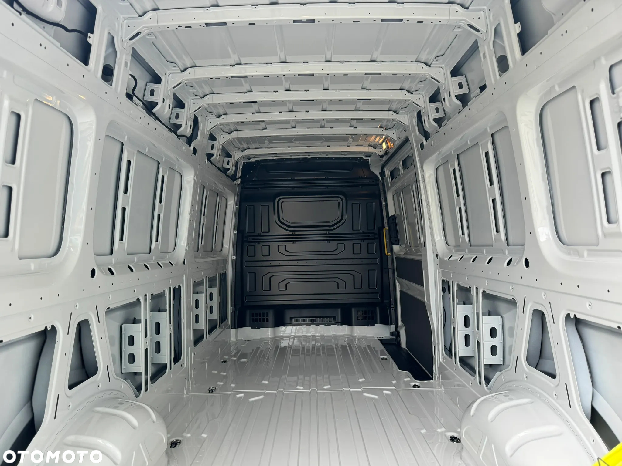 Volkswagen Crafter 35 TDI - 9