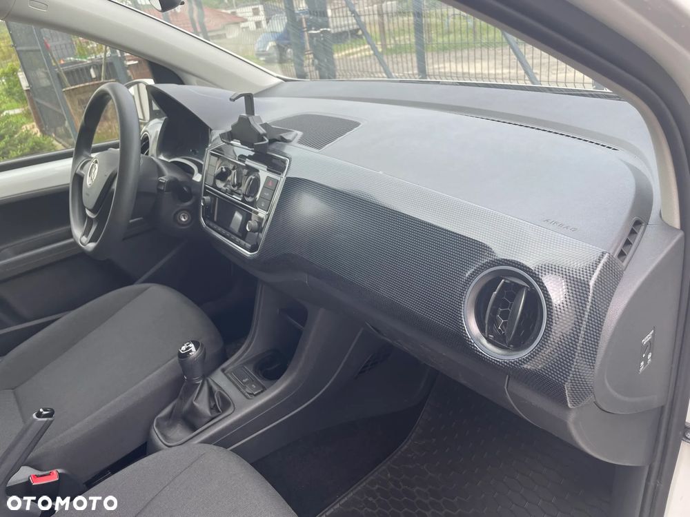 Volkswagen up! 1.0 move - 12