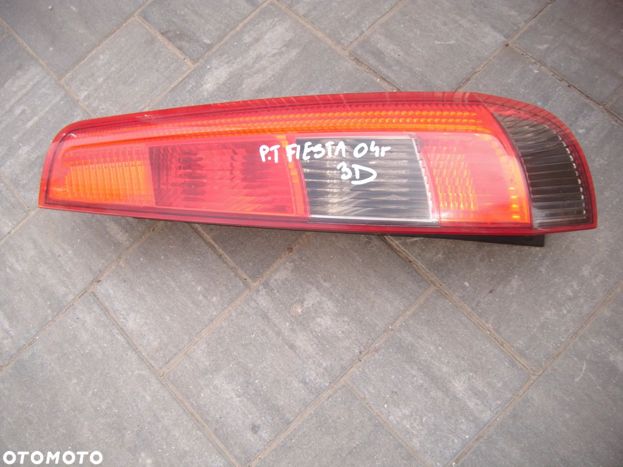 ford fiesta mk6 04r 3d lampa prawy tył - 1
