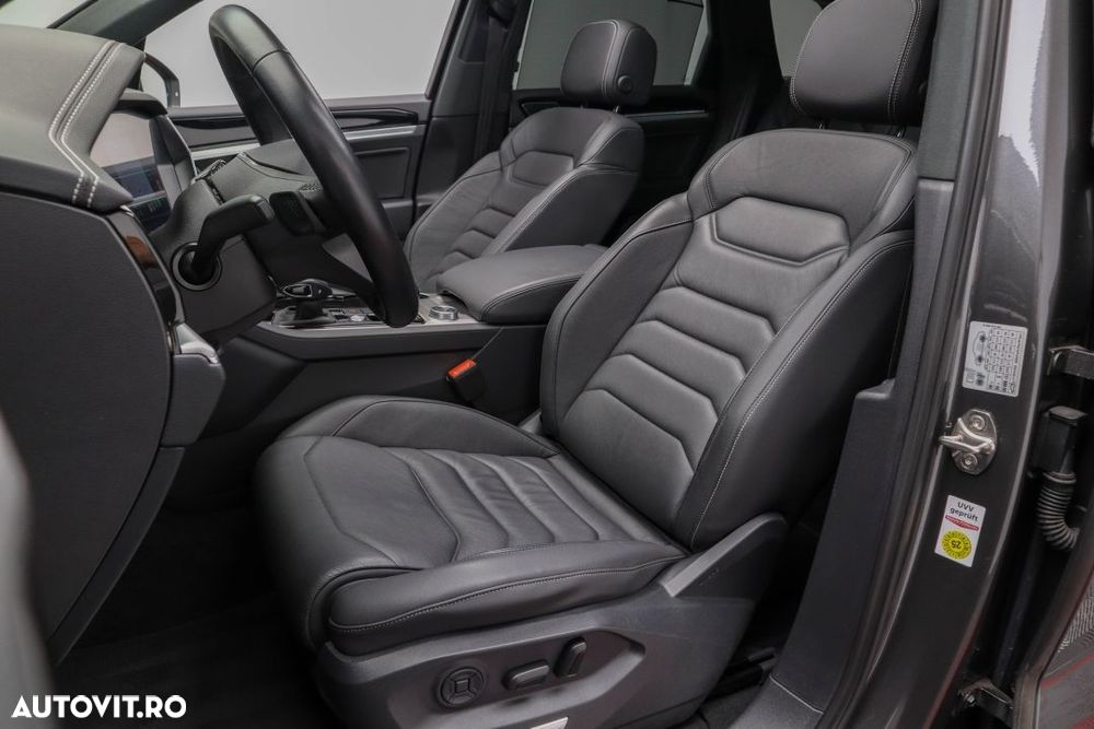 Volkswagen Touareg 3.0 V6 e-Hybrid 4Motion Aut. Elegance - 27