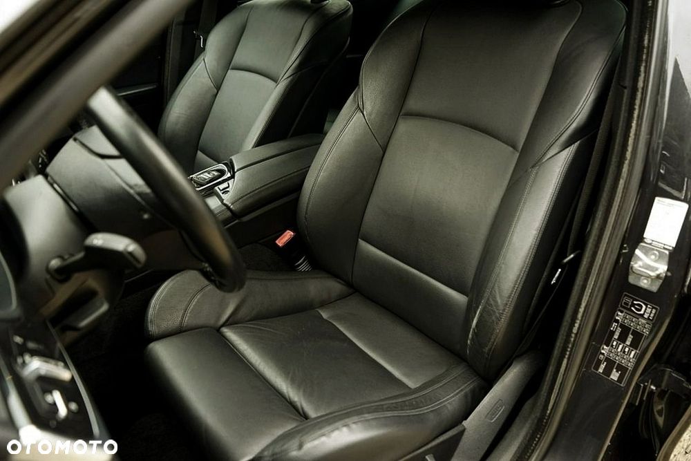 BMW Seria 5 525d - 21