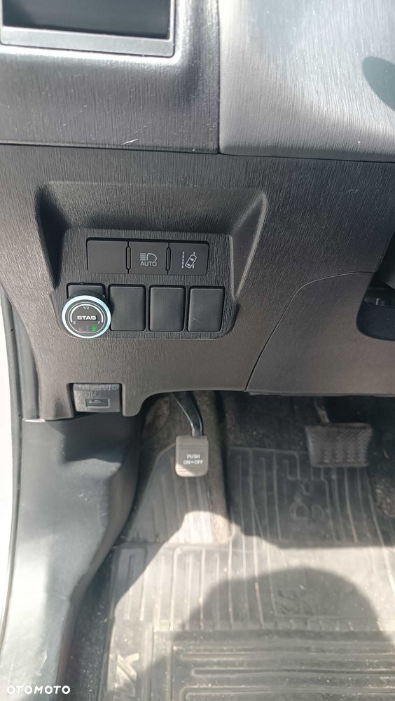 Toyota Prius+ - 5