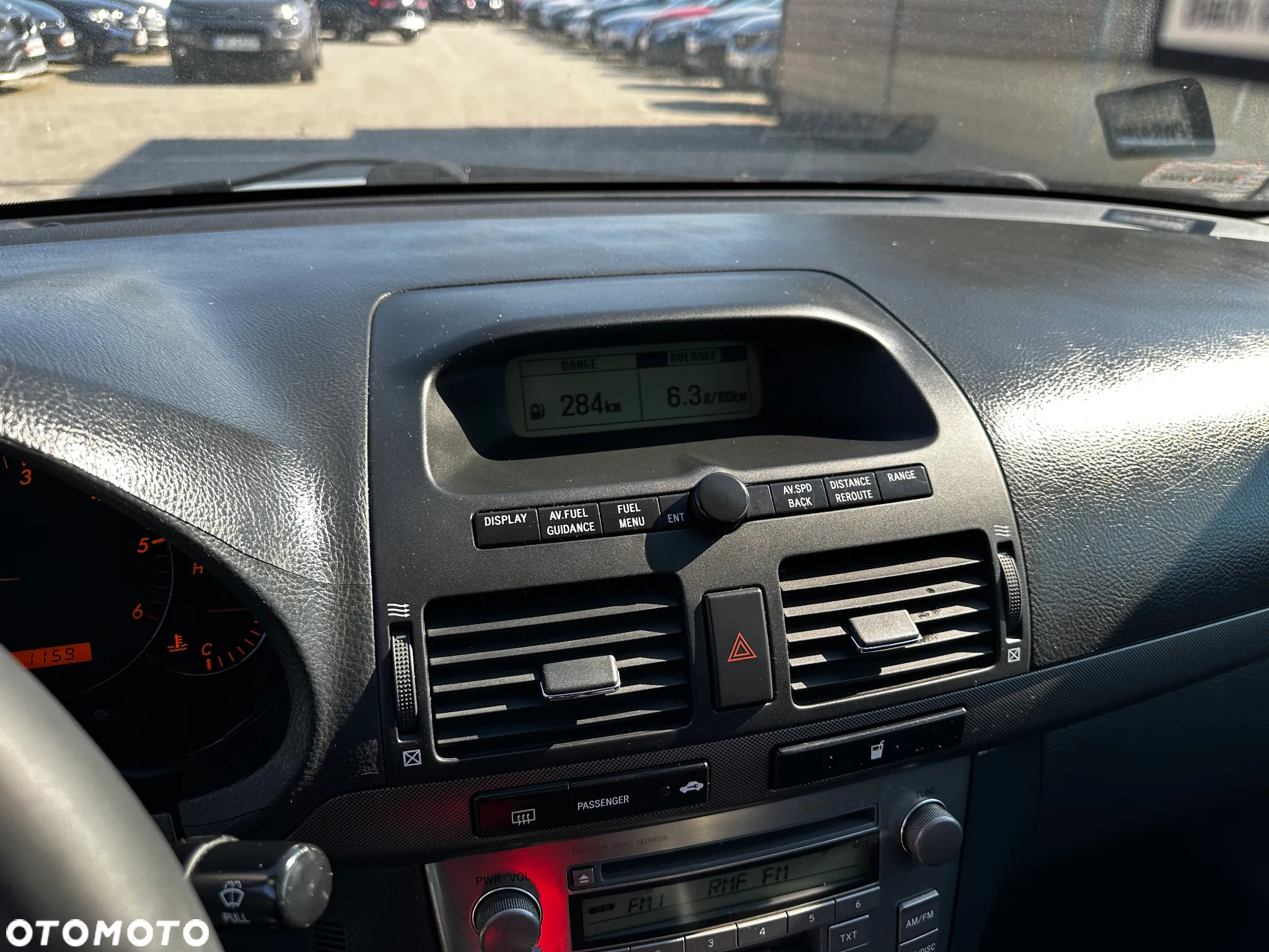 Toyota Avensis - 11