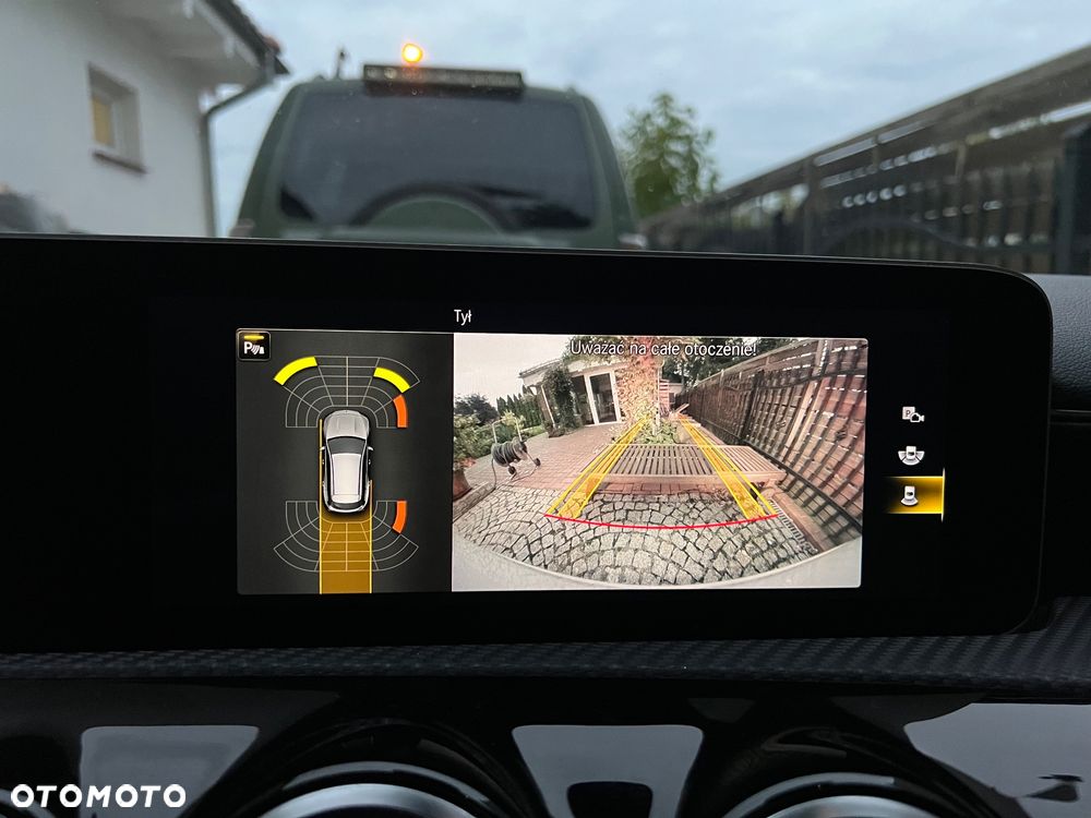 Mercedes-Benz CLA 180 Shooting Brake 7G-DCT - 22