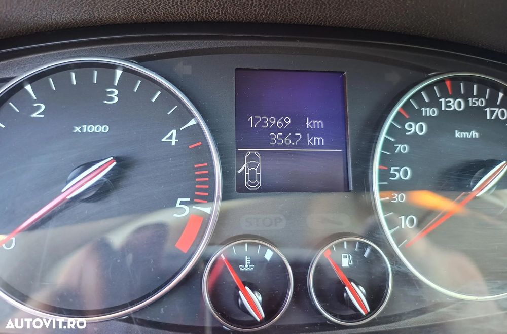 Renault Laguna dCi 110 FAP Bose Edition - 14