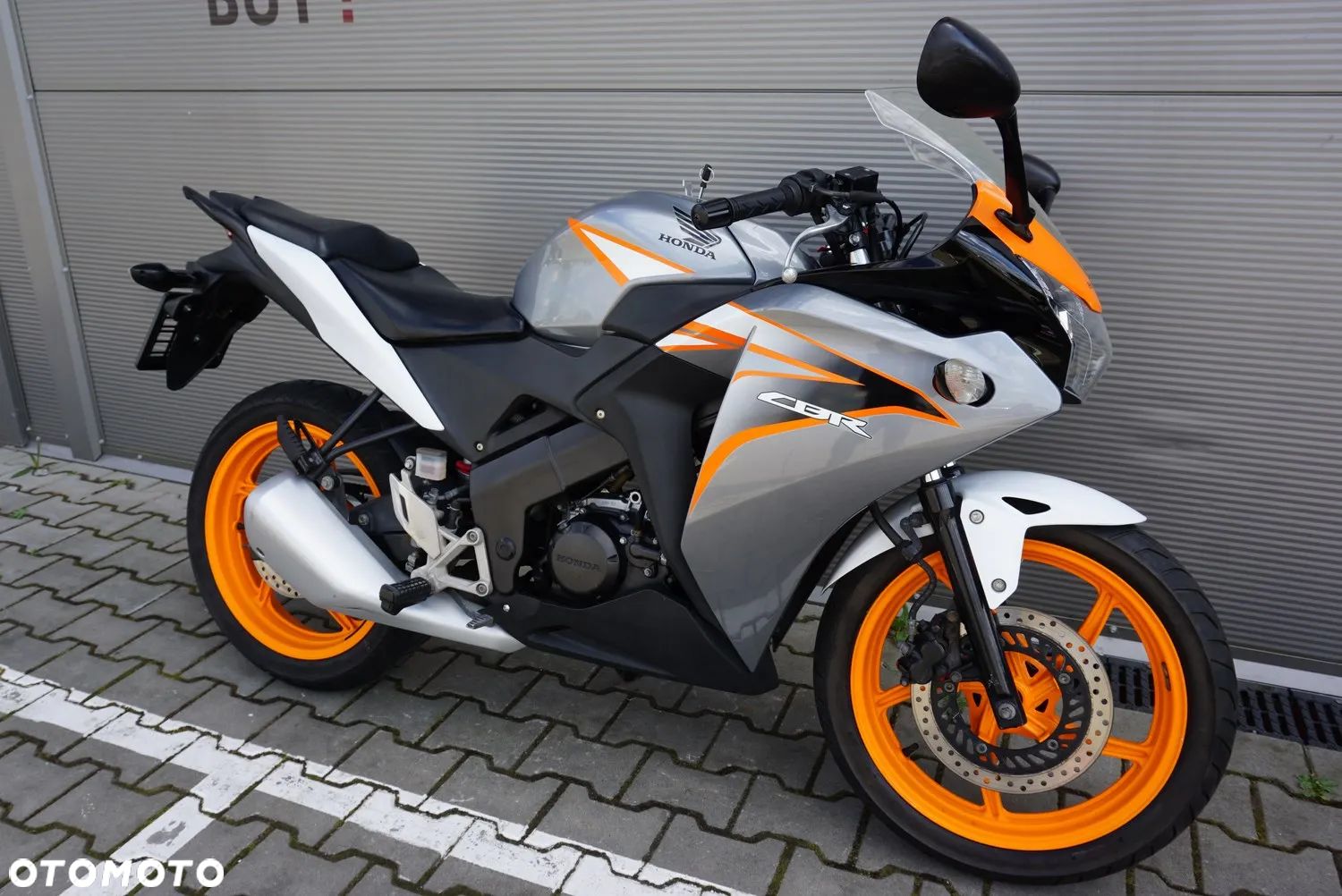 Honda CBR - 1