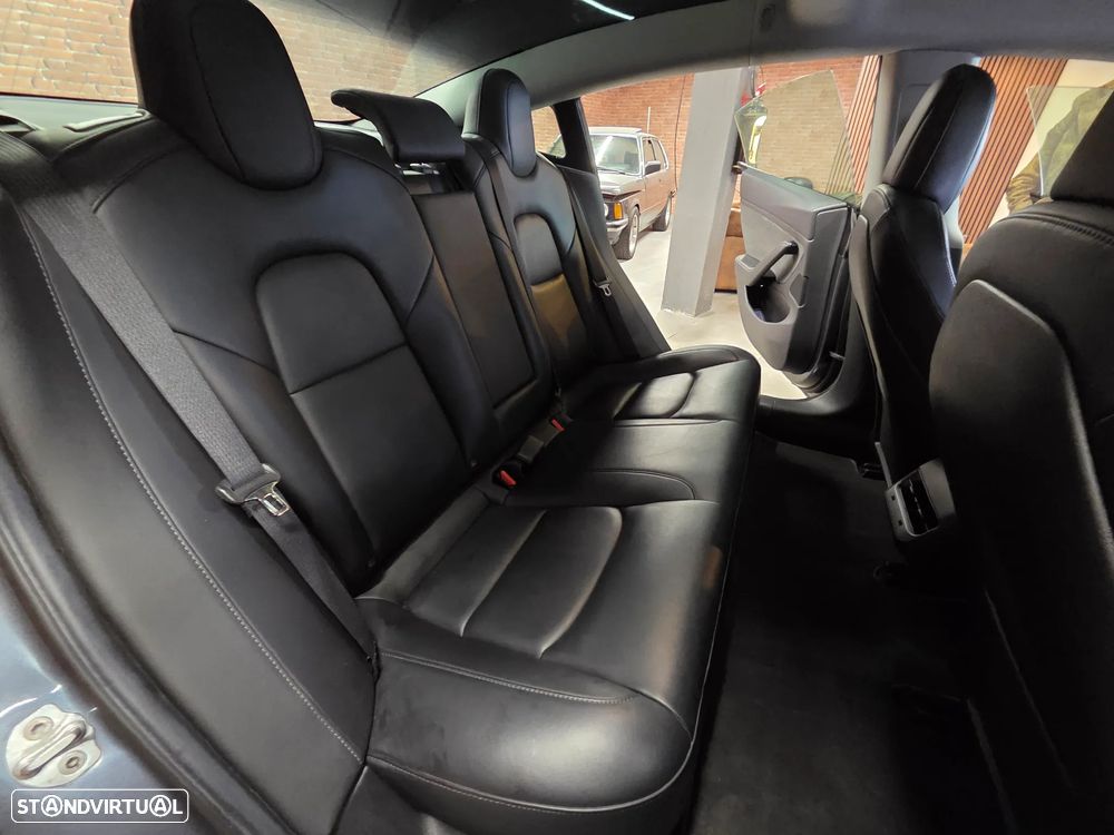 Tesla Model 3 AWD Dual Motor - 23