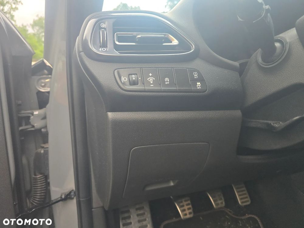 Hyundai i30 1.5 T-GDI 48V-Hybrid N-Line - 20