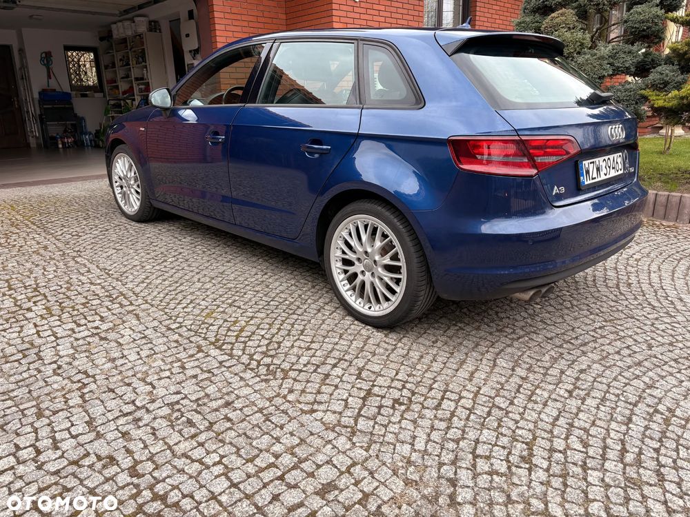 Audi A3 Sportback 2.0 TDI Ambition - 2