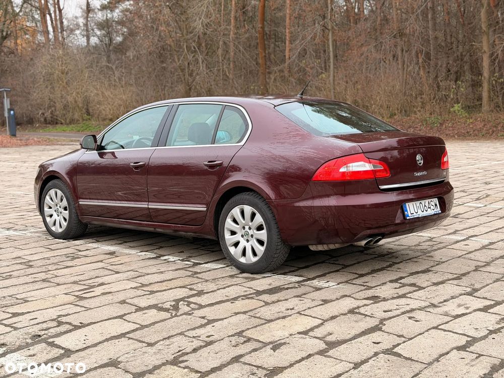 Skoda Superb 2.0 TDI PD Elegance - 5