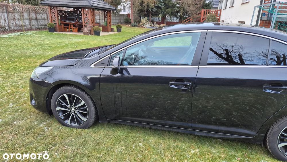 Toyota Avensis 1.8 Premium - 2