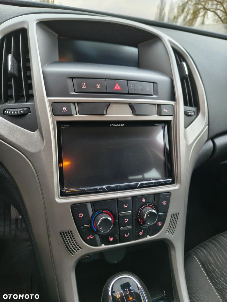 Opel Astra 1.4 Turbo - 8