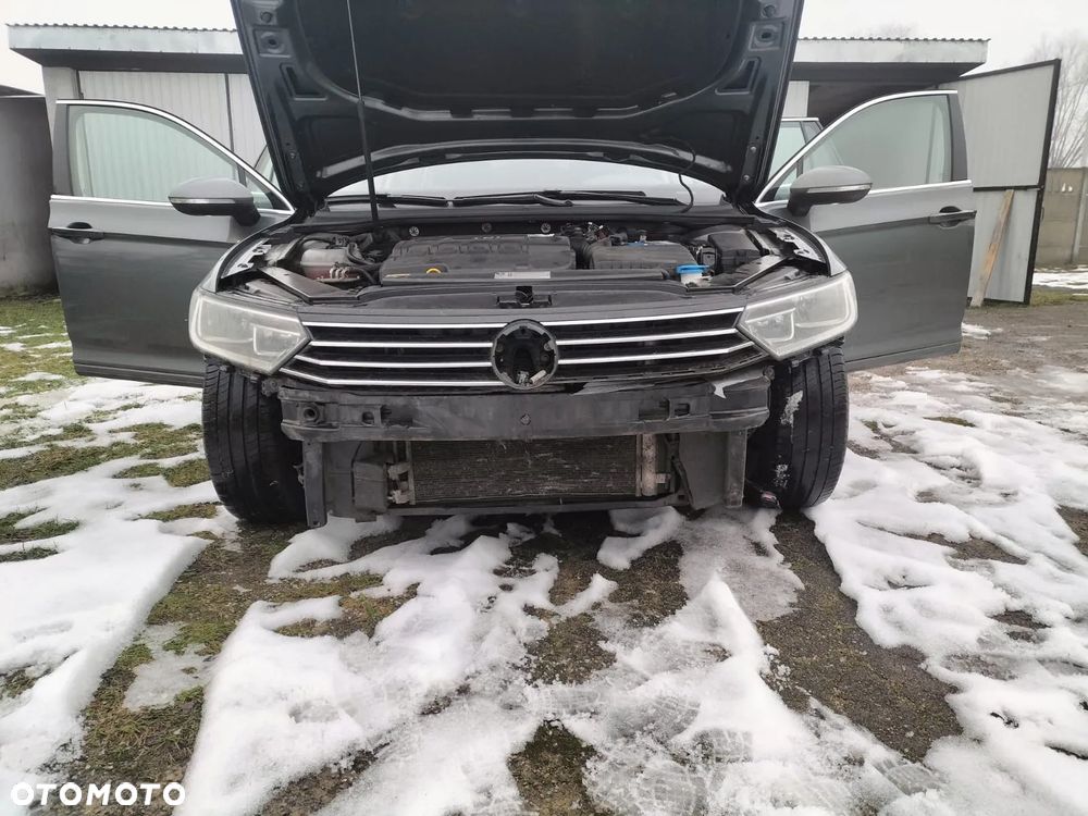 Volkswagen Passat 1.6 TDI SCR DSG Trendline - 15