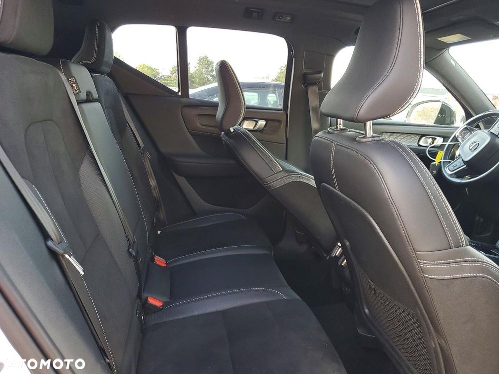Volvo XC 40 T5 AWD R-Design - 11