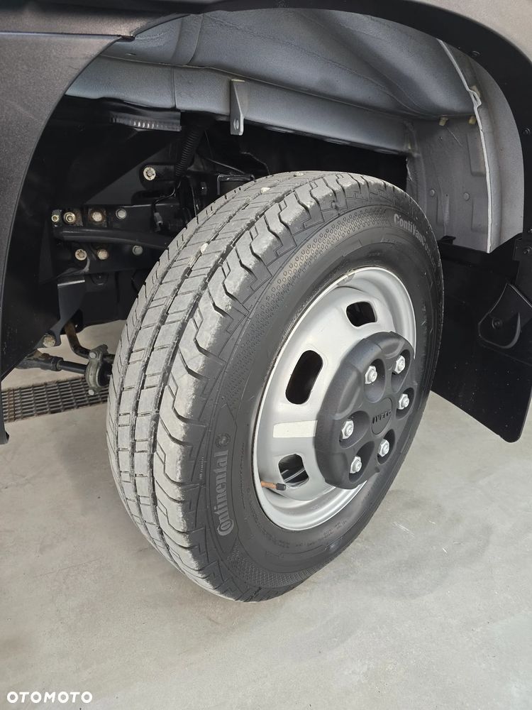 Iveco DAILY 50C18 / 35C18 DOKA SKRZYNIA DŁUGA3,81cm + SKRZYNIA NA NARZĘDZIA DEMONTOWANA HAK 3500Kg TEMPOMAT KLIMA 31 Tyś km SERWIS DO OSTATNIEGO Km ASO IVECO NA GWARANCJI - 9