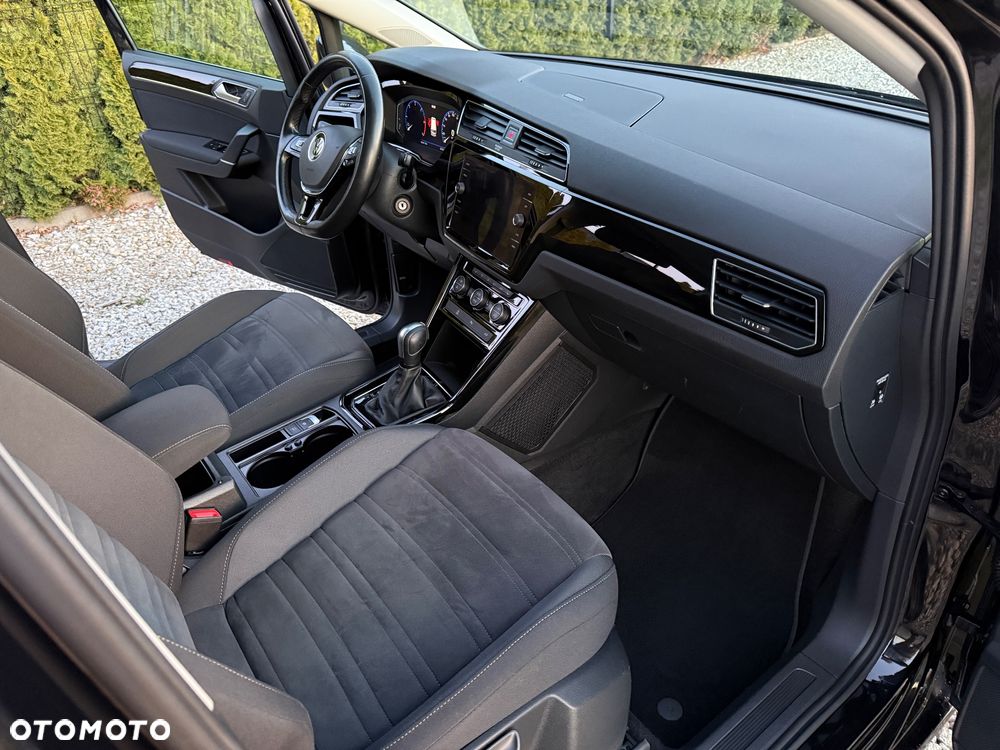 Volkswagen Touran 2.0 TDI SCR DSG Highline - 24