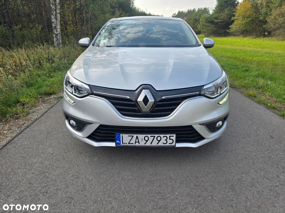Renault Megane 2019 photo 2