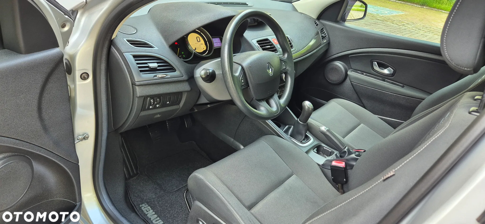 Renault Megane 1.5 dCi Style Edition - 11