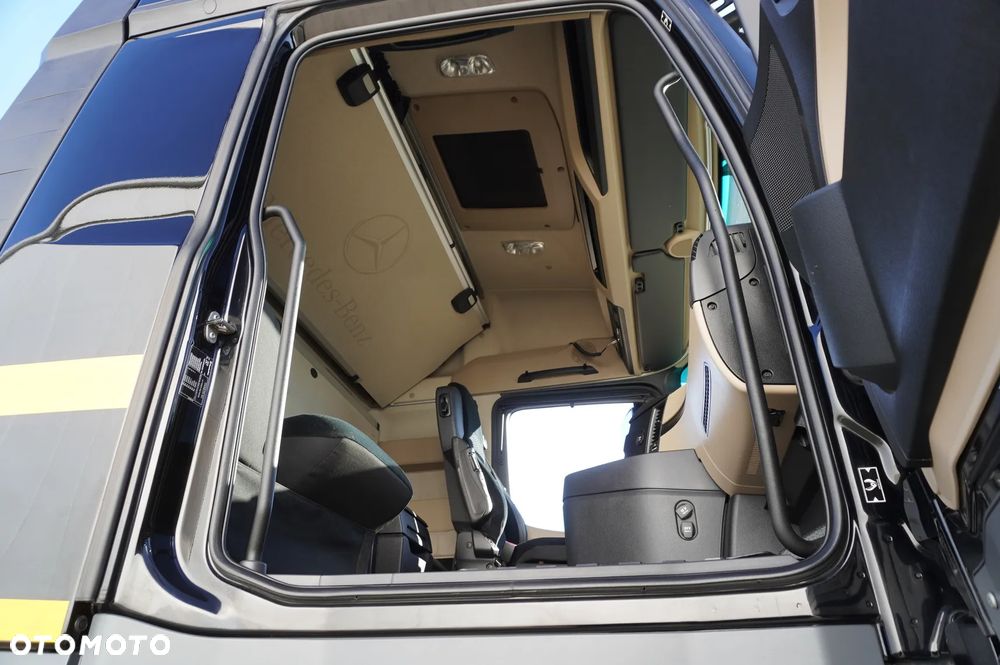 Mercedes-Benz Actros 1840 E6 4×2 / NOWA zabudowa Laweta 9,25 m / Kabina salonka - 29
