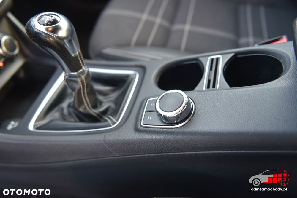 Mercedes-Benz CLA - 30