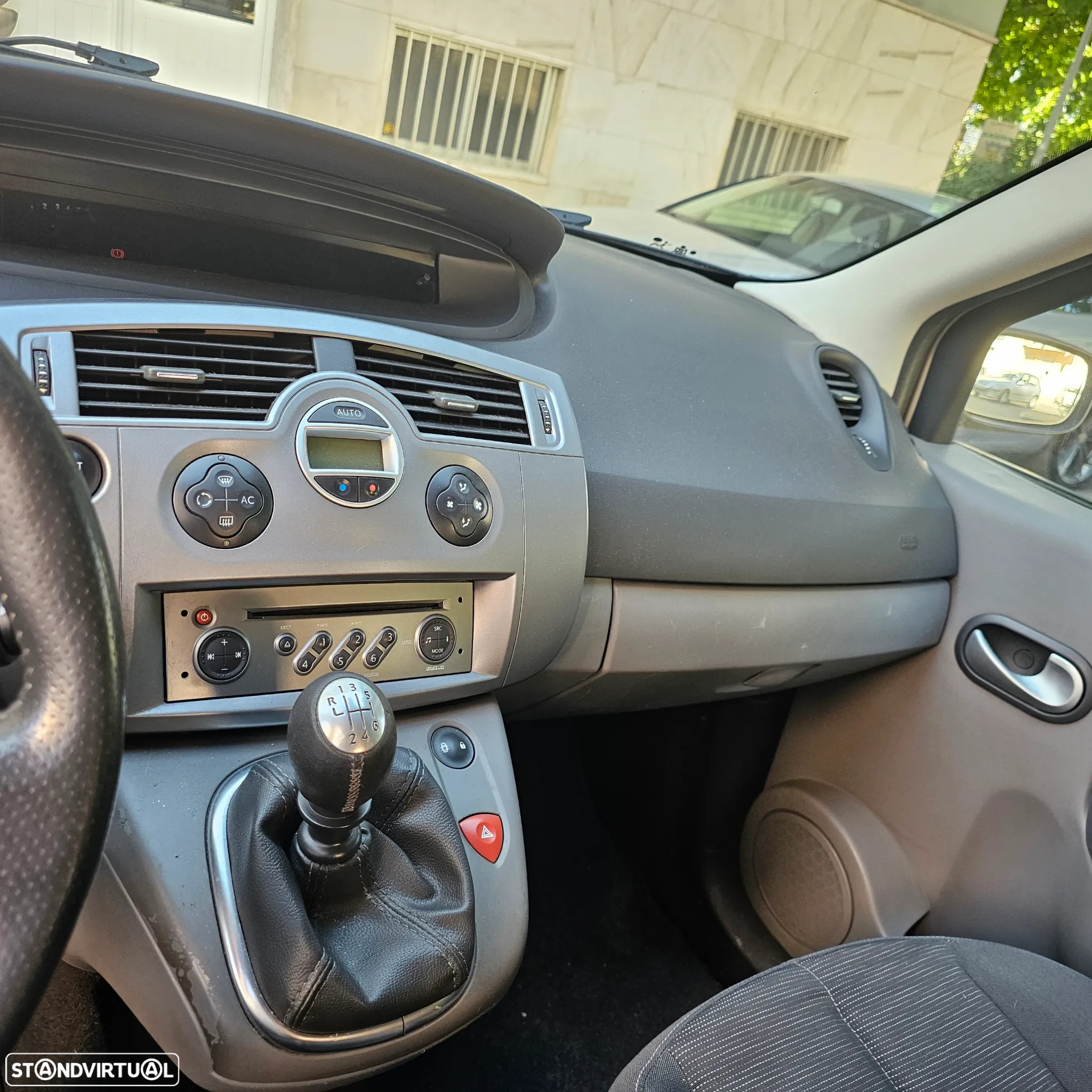 Renault Grand Scénic 1.5 dCi Luxe 7L - 14