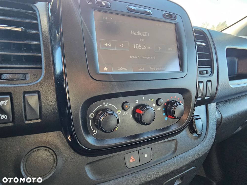 Opel Vivaro L2-long 5 osób , Brygadówka - 18