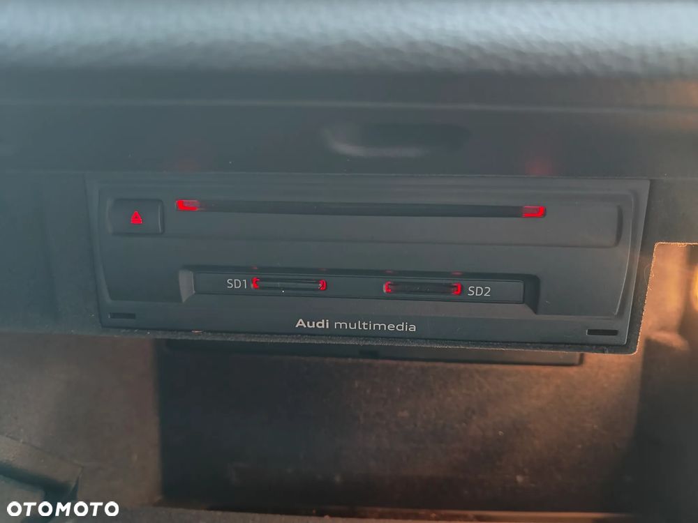 Audi A3 Sportback 2.0 TDI (clean diesel) quattro S tronic S line Sportpaket - 31