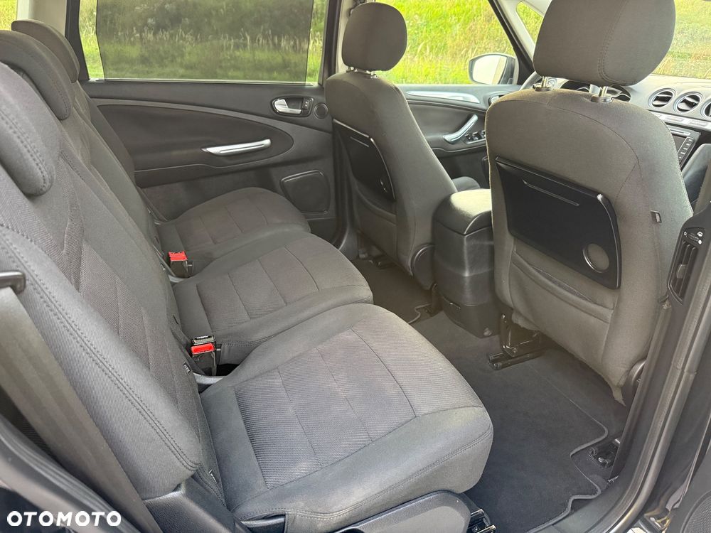 Ford S-Max - 26