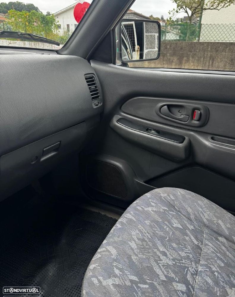 Mitsubishi L200 - 11